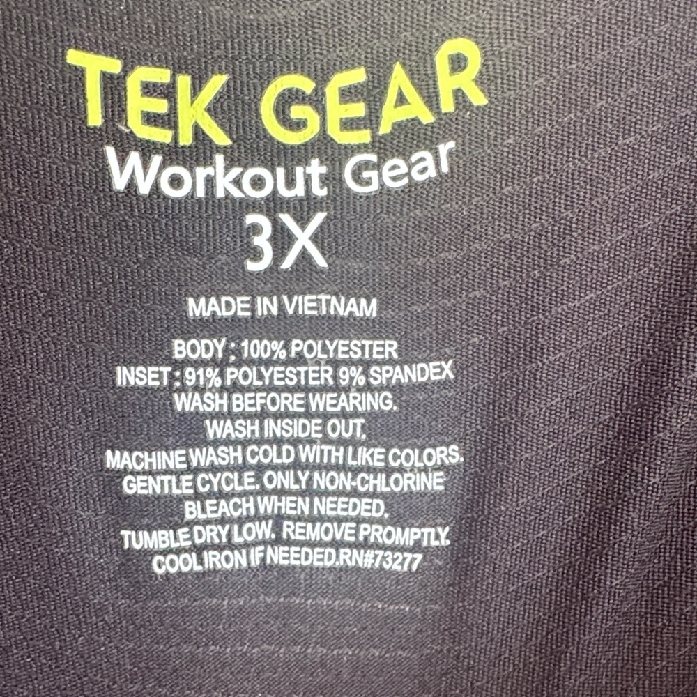 Tek Gear V-Neck Black Tee - Soft Casual Shirt - Picture 3 of 6